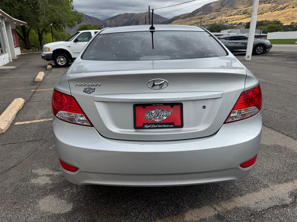 2014 Hyundai Accent Image 6