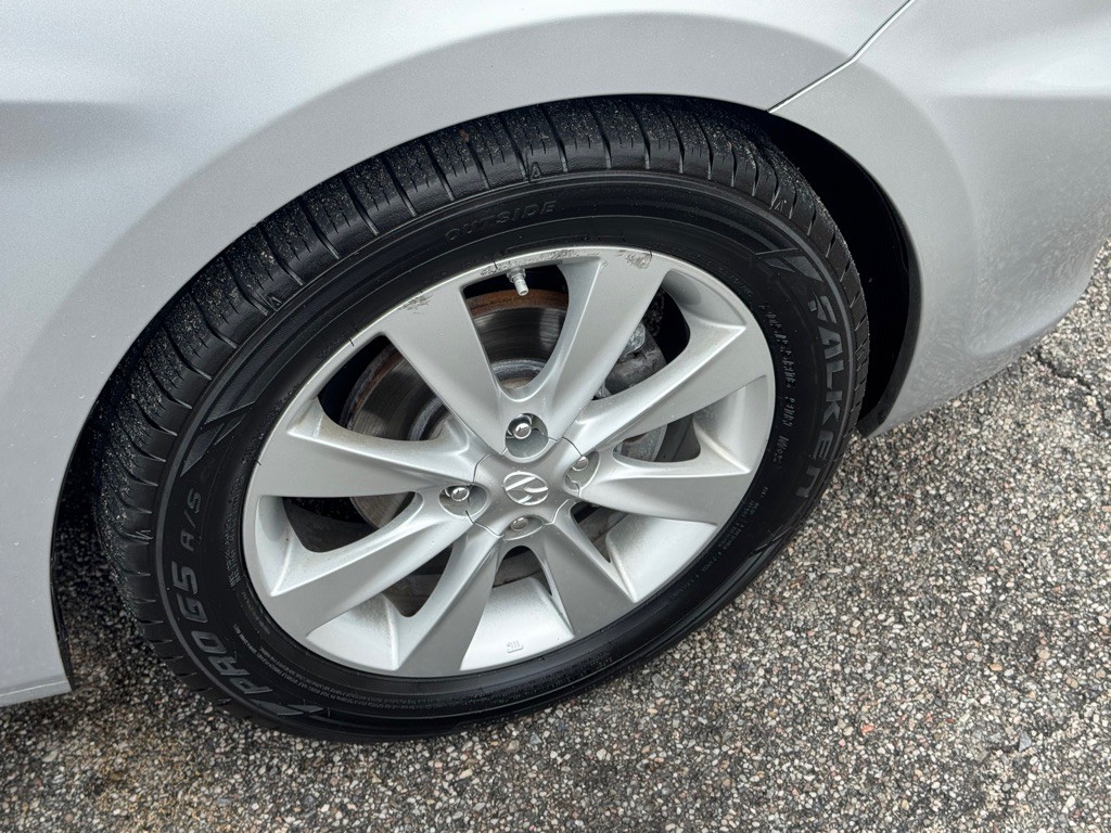 2014 Hyundai Accent Image 9