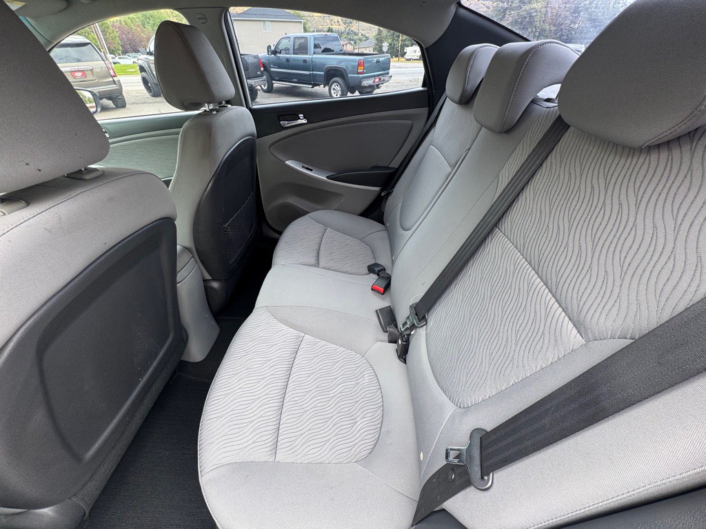 2014 Hyundai Accent Image 14