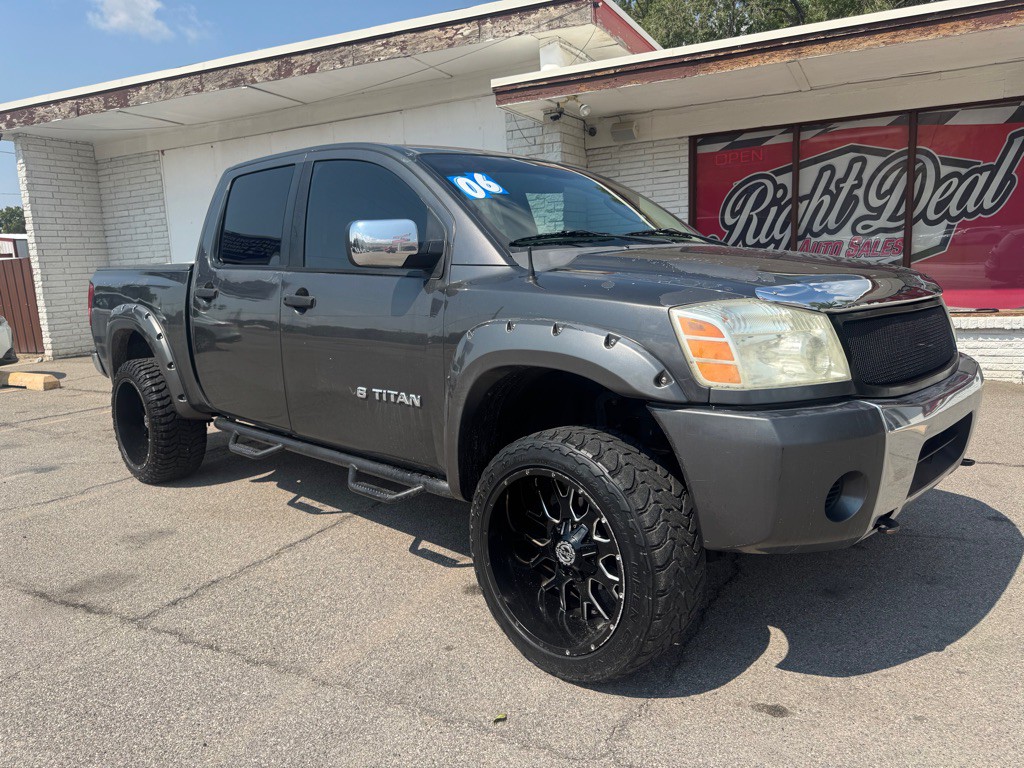 2006 Nissan Titan Image 1