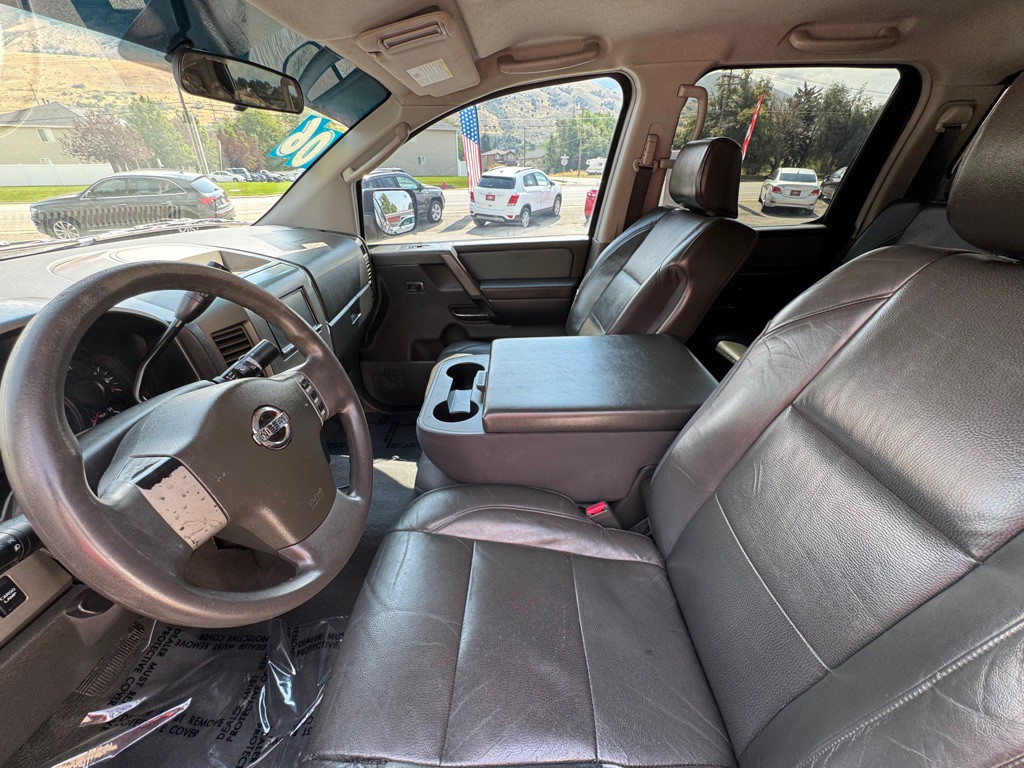 2006 Nissan Titan Image 12