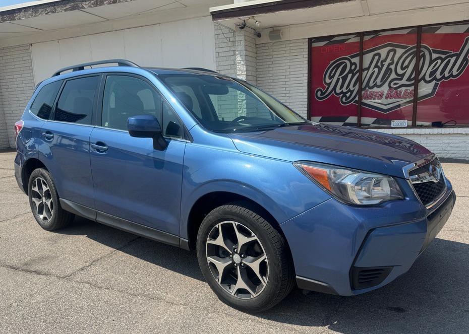 2015 Subaru Forester Image 1