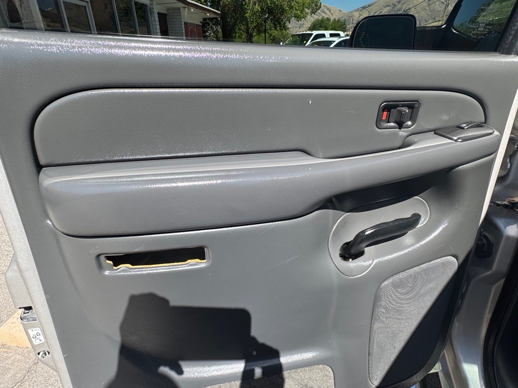 2005 Chevrolet Silverado 1500 Image 16