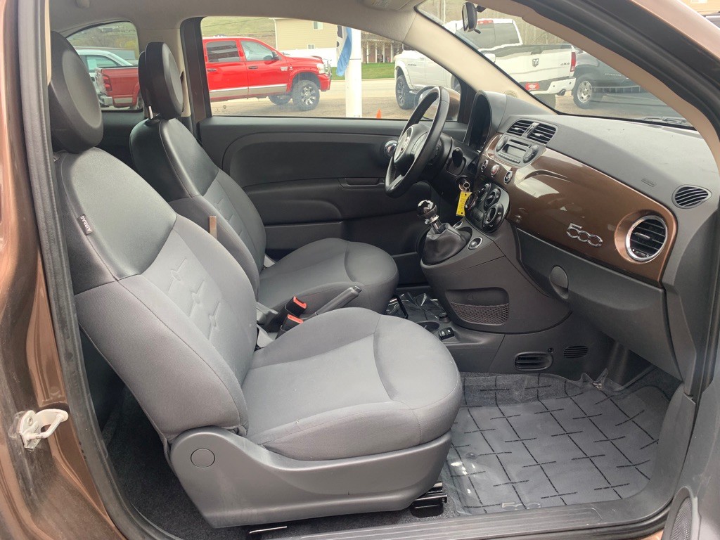 2015 FIAT 500 Image 18