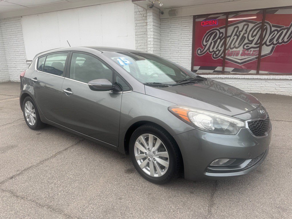 2015 Kia Forte Image 1