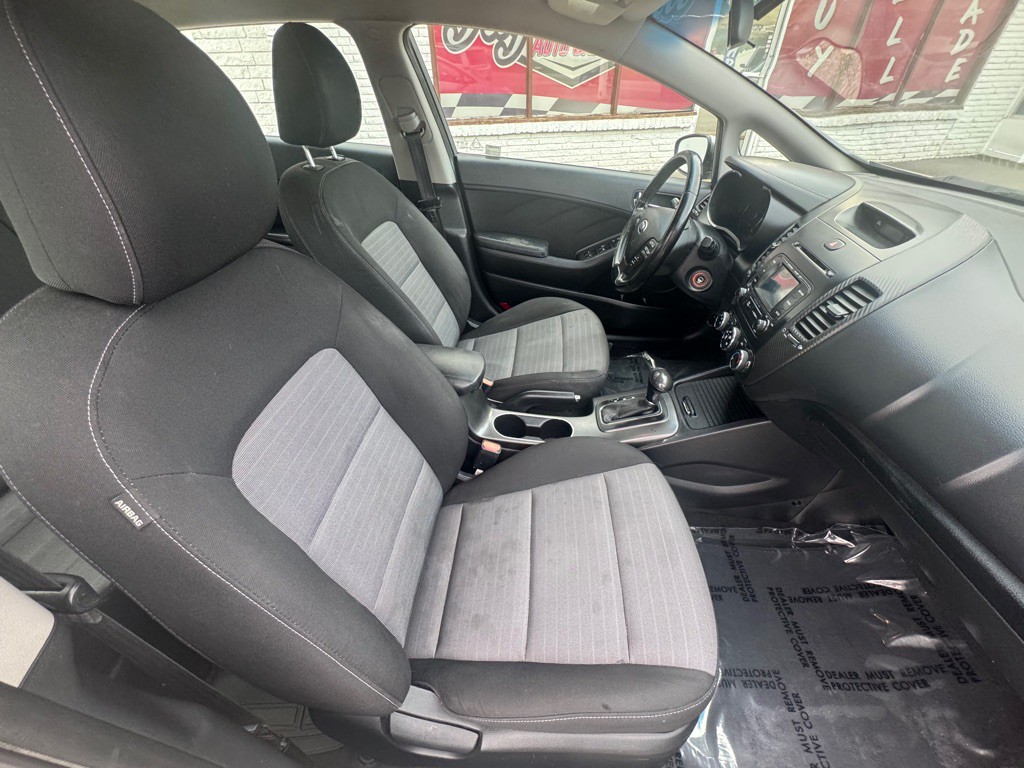 2015 Kia Forte Image 16