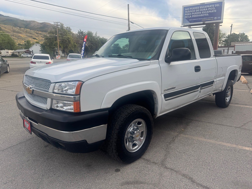 2004 Chevrolet Silverado 1500 Image 3