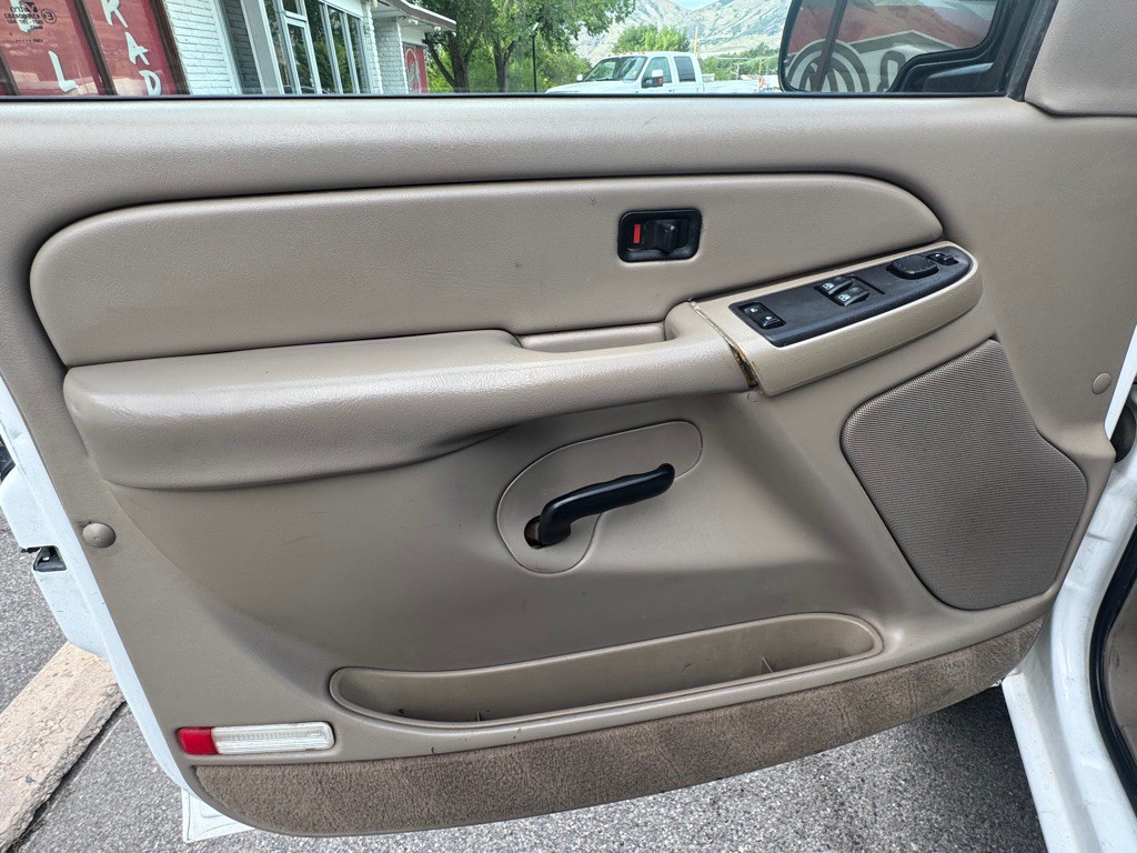 2004 Chevrolet Silverado 1500 Image 11