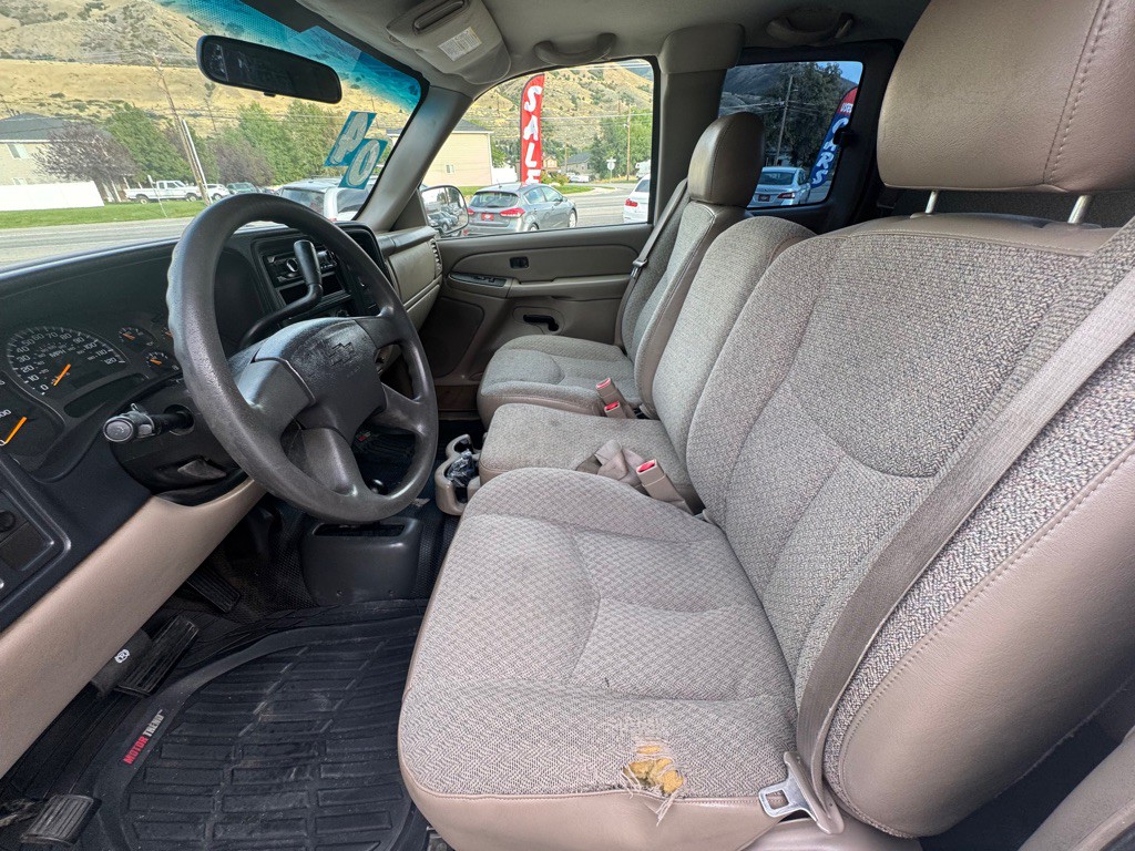 2004 Chevrolet Silverado 1500 Image 12