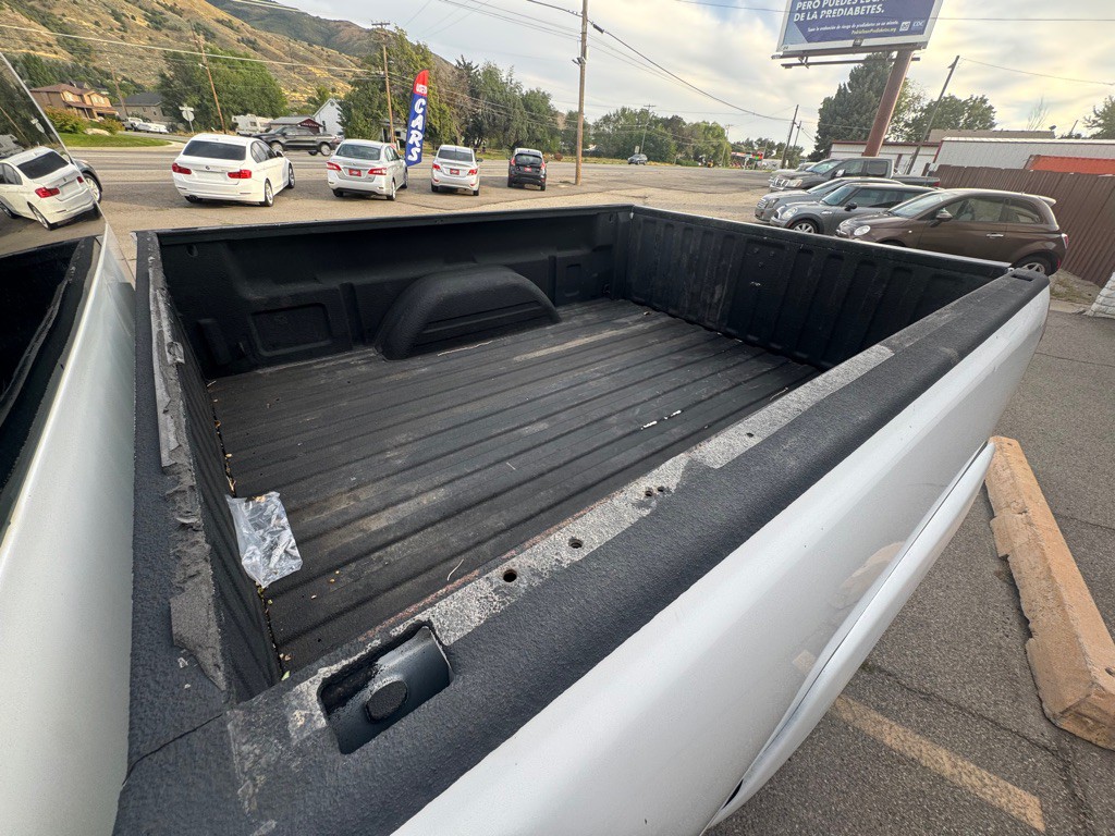 2004 Chevrolet Silverado 1500 Image 16