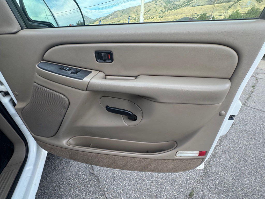 2004 Chevrolet Silverado 1500 Image 17