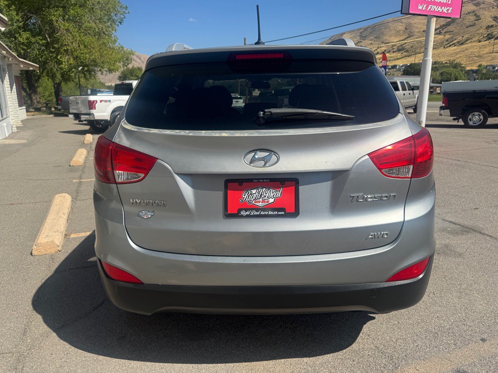 2011 Hyundai Tucson Image 6