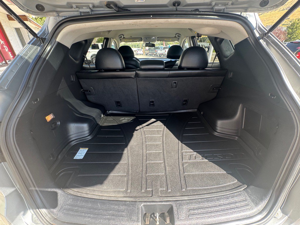 2011 Hyundai Tucson Image 22