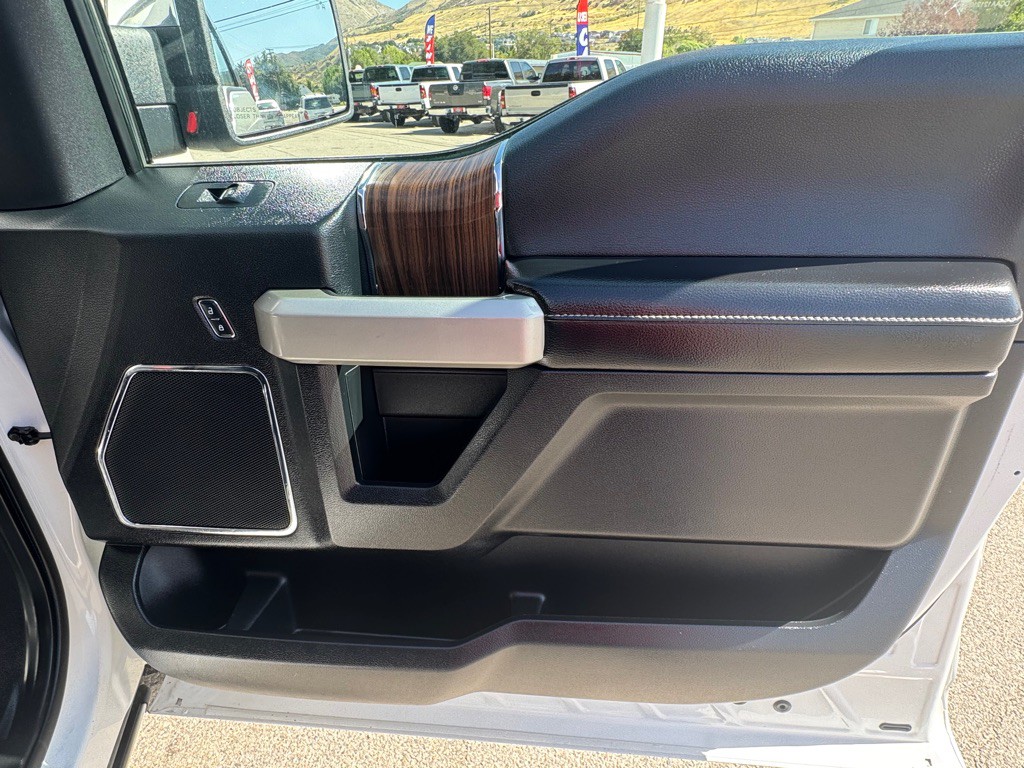 2017 Ford F-150 Image 16