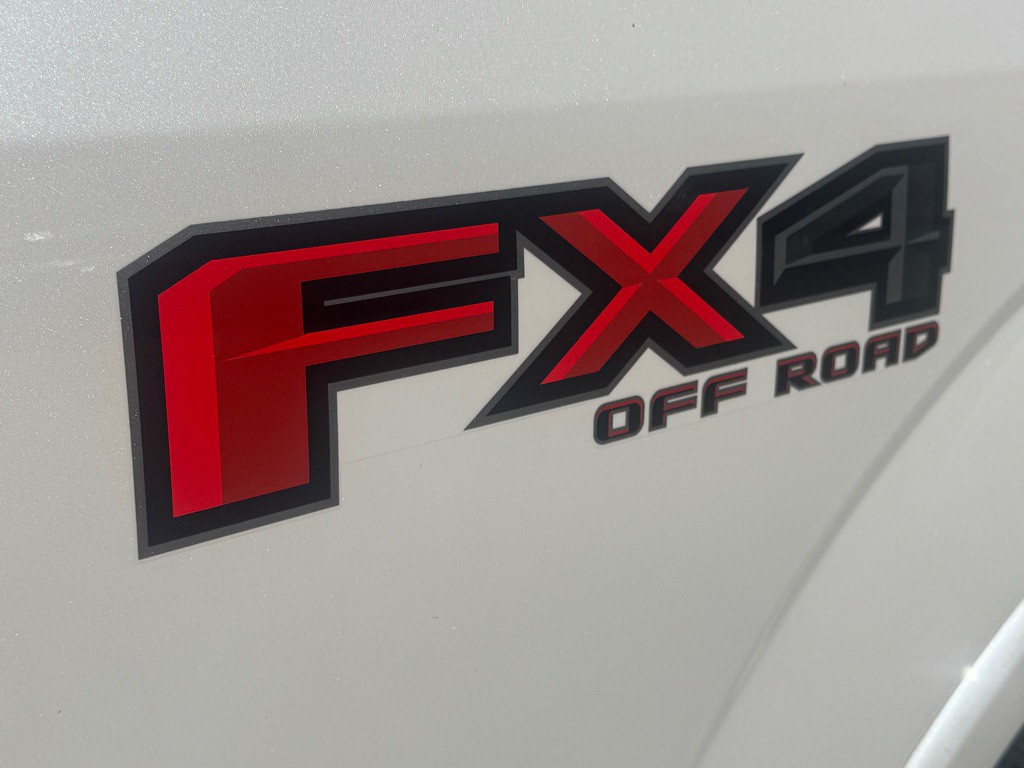 2017 Ford F-150 Image 25