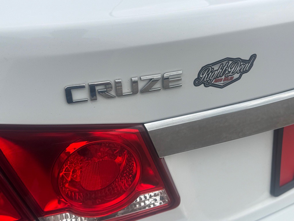 2014 Chevrolet Cruze Image 10