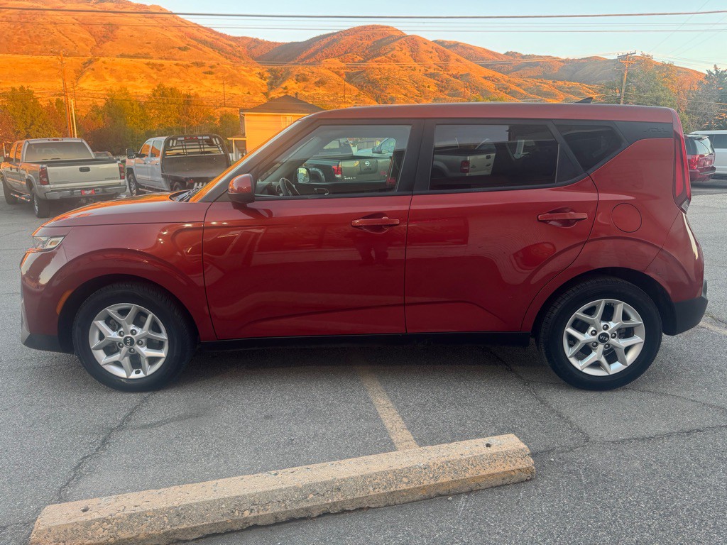 2021 Kia Soul Image 4