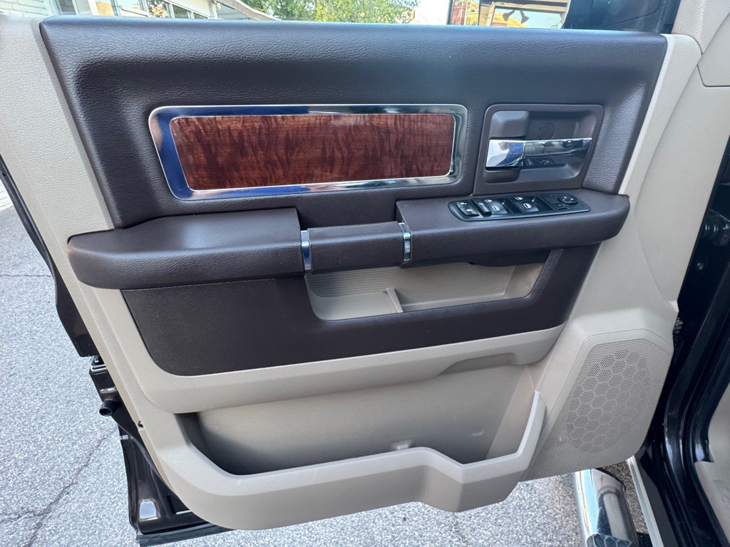 2010 Dodge Ram 3500 Image 15