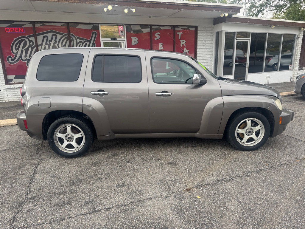 2011 Chevrolet HHR Image 8