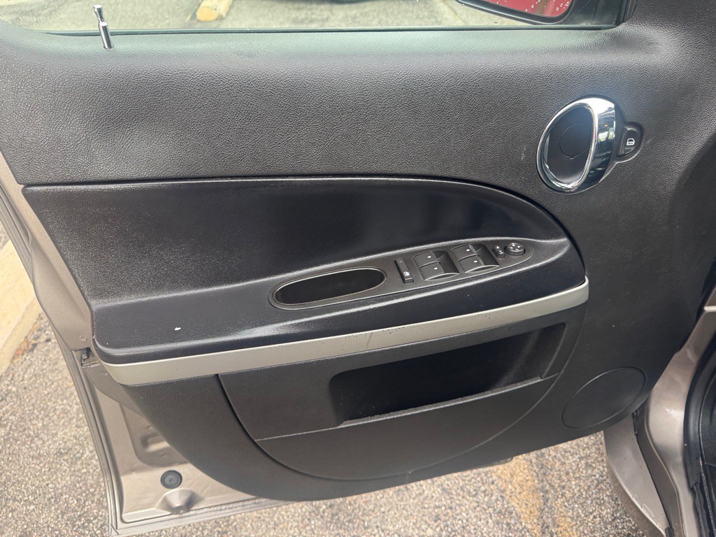 2011 Chevrolet HHR Image 10