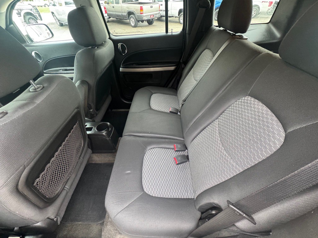 2011 Chevrolet HHR Image 14