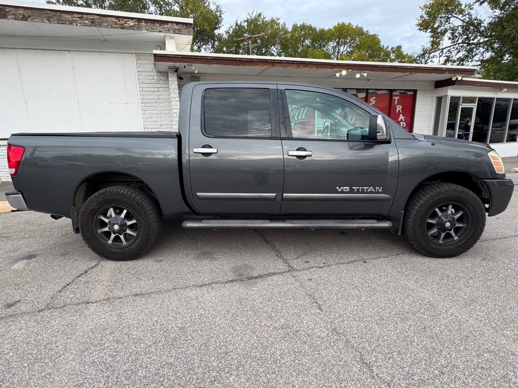 2007 Nissan Titan Image 7