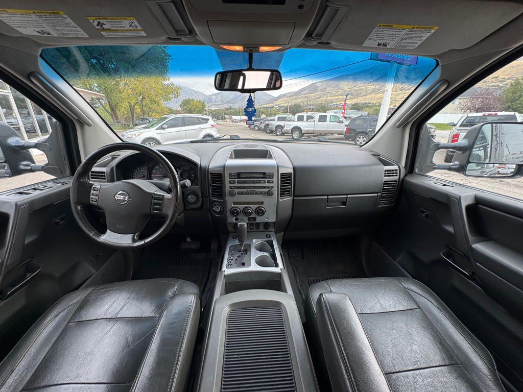 2007 Nissan Titan Image 12