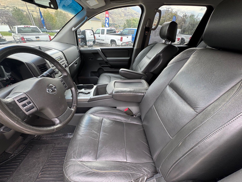 2007 Nissan Titan Image 14