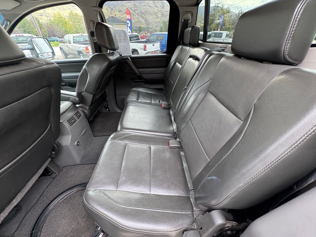 2007 Nissan Titan Image 16