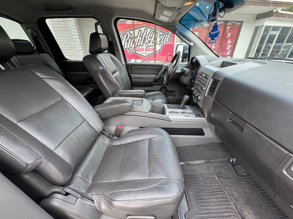 2007 Nissan Titan Image 18