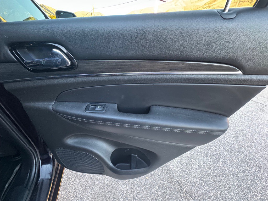 2019 Jeep Grand Cherokee Image 28
