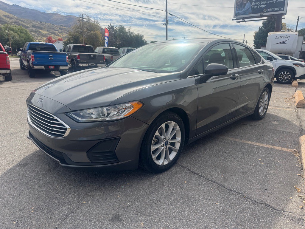2020 Ford Fusion Image 3