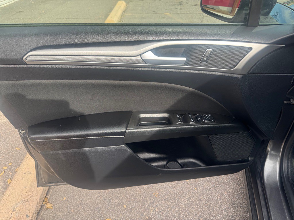 2020 Ford Fusion Image 11