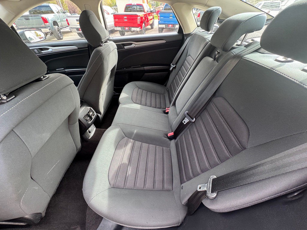 2020 Ford Fusion Image 16