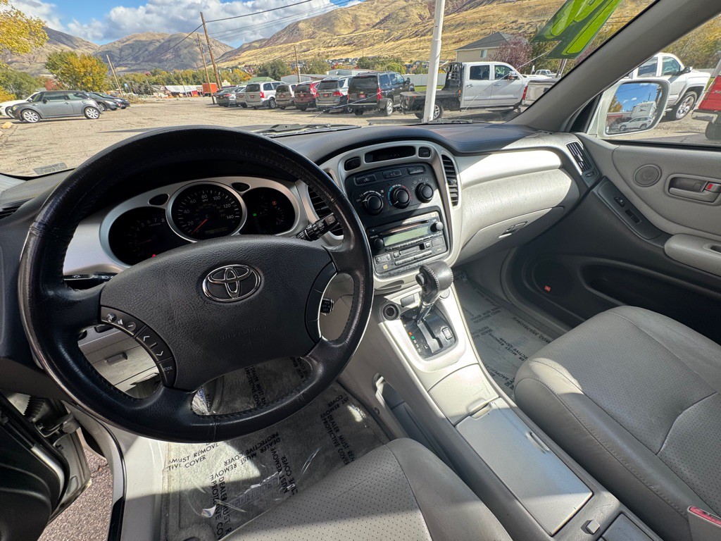 2004 Toyota Highlander Image 13