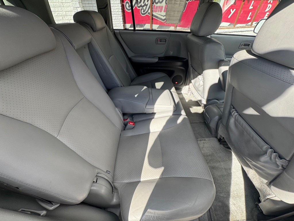 2004 Toyota Highlander Image 22