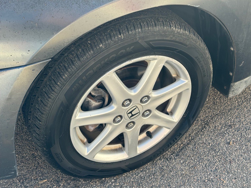 2004 Honda Accord Image 9