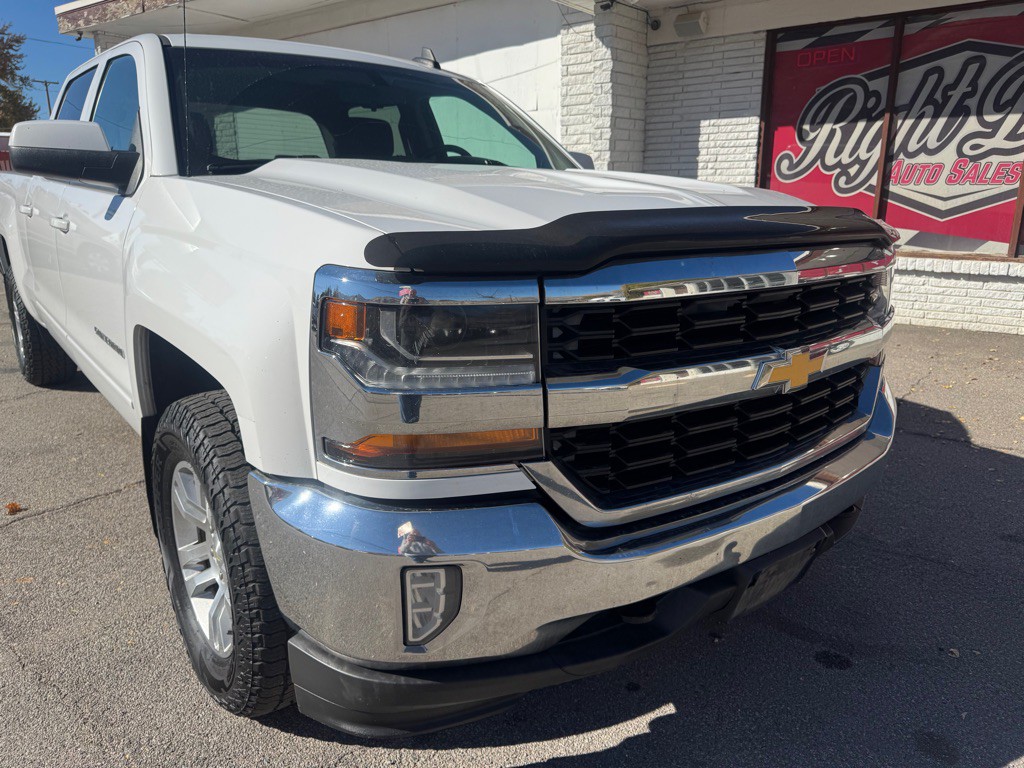 2017 Chevrolet Silverado 1500 Image 2