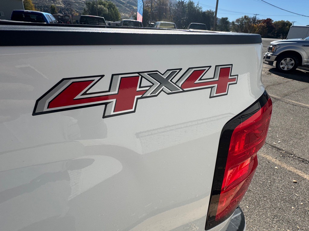 2017 Chevrolet Silverado 1500 Image 12