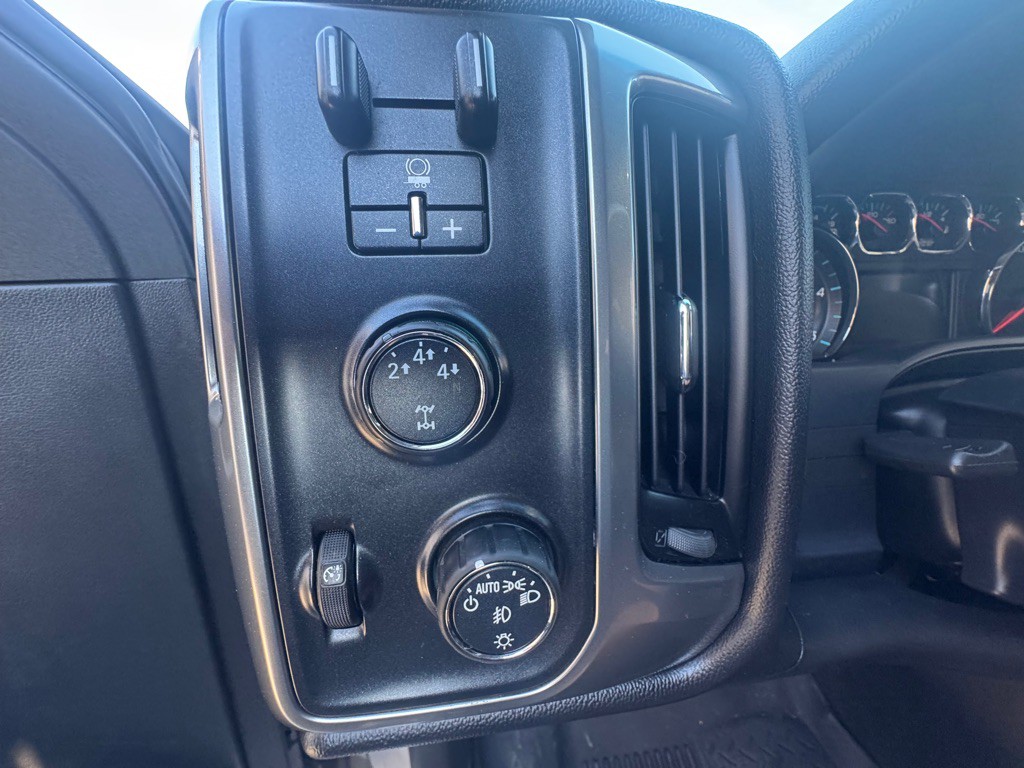 2016 Chevrolet Silverado 1500 Image 18