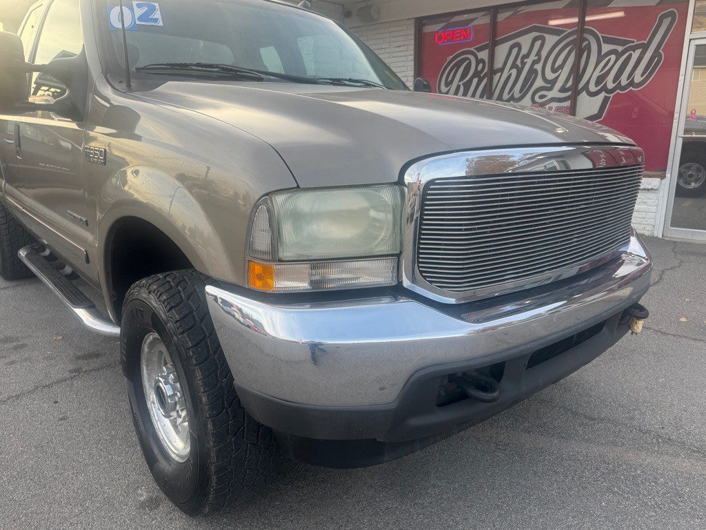 2002 Ford F-350 Image 2