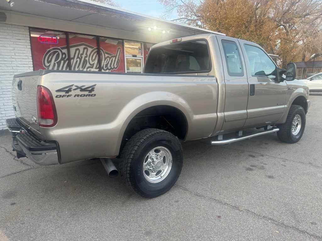 2002 Ford F-350 Image 8
