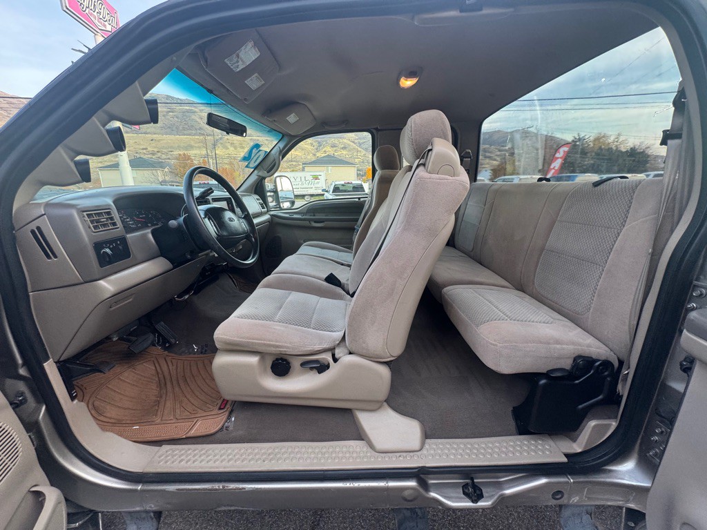 2002 Ford F-350 Image 18