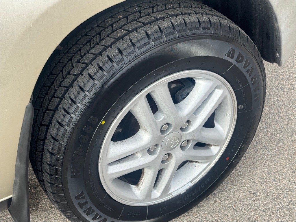 2002 Toyota Rav4 Image 9