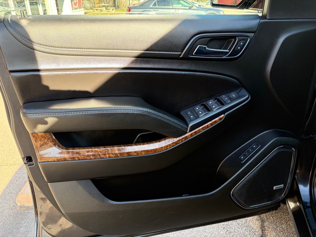2017 Chevrolet Tahoe Image 14