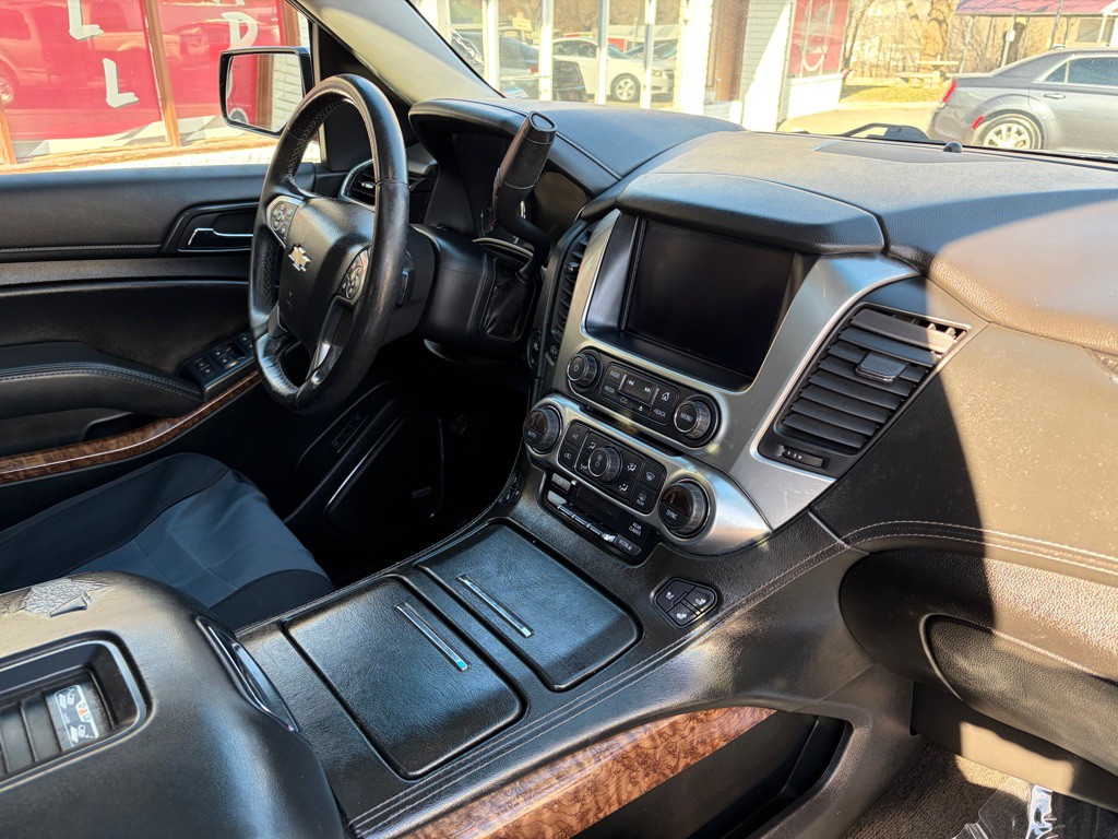2017 Chevrolet Tahoe Image 29