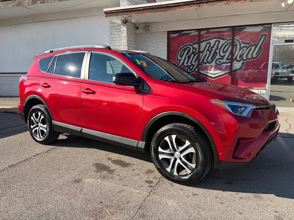 2017 Toyota Rav4 Image 1