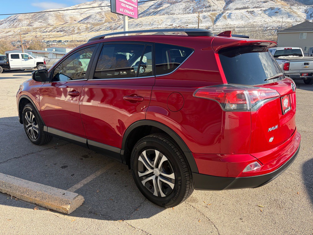 2017 Toyota Rav4 Image 6