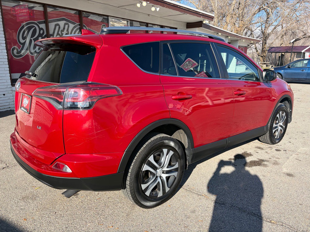 2017 Toyota Rav4 Image 8