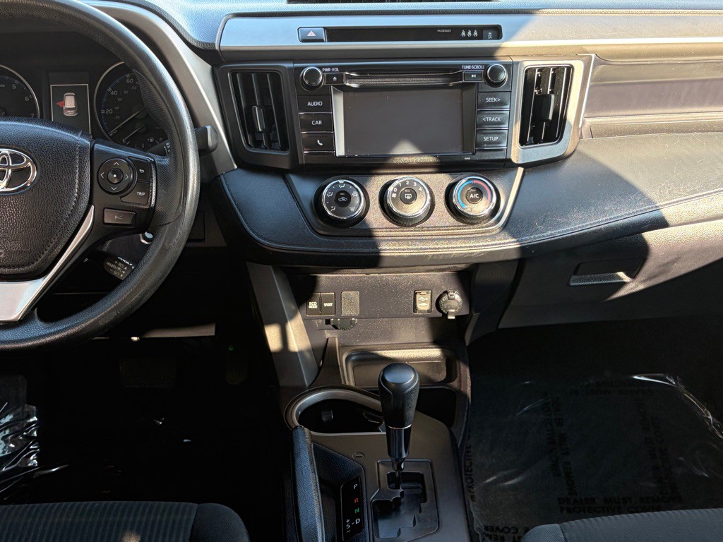 2017 Toyota Rav4 Image 18